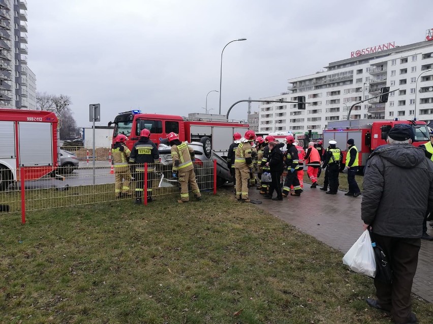 Internauci błyskawicznie udokumentowali dachowanie