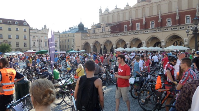 Lipcowa Krakowska Masa Krytyczna.