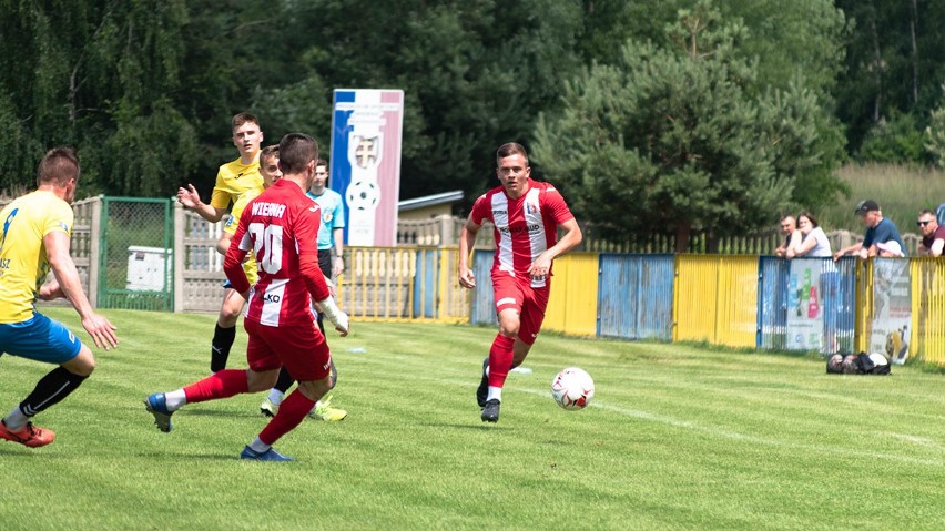 Wierna Małogoszcz zremisowała ze Spartakusem Daleszyce 2:2 w ciekawym meczu kontrolnym [ZDJĘCIA]