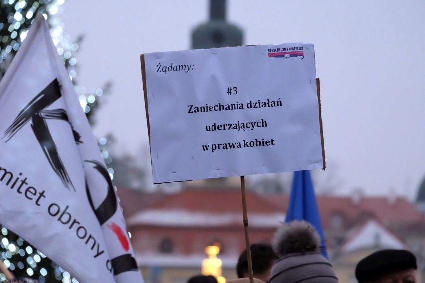 Manifestacja KOD w Białymstoku. Protest w obronie...