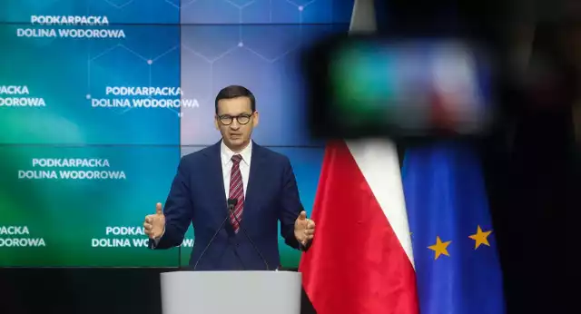 Oświadczenie majątkowe Mateusza MorawieckiegoZ oświadczenia majątkowego Mateusza Morawieckiego wynika, że zgromadził on około 4,7 miliona złotych oszczędności. Dodatkowo premier ma dwa domy i mieszkanie.Zobacz, ile według oświadczenia majątkowego zarobił i zgromadził Mateusz Morawiecki >>>>>