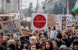 Czarny piątek w Trójmieście. Strajk kobiet w Gdańsku i Gdyni. Protestowali przeciwko zaostrzeniu ustawy antyaborcyjnej [zdjęcia, wideo] 