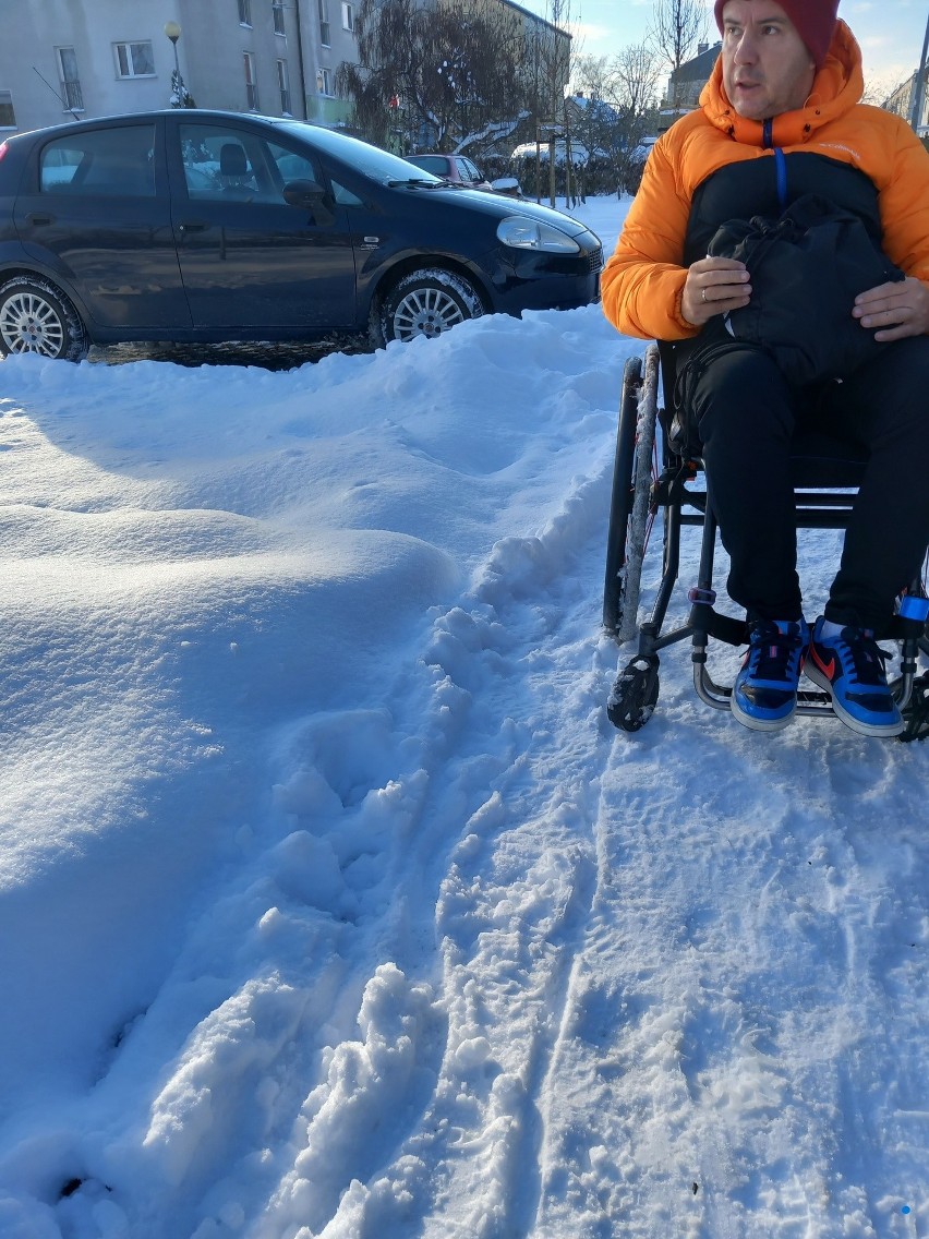 Na wózku inwalidzkim przez śnieg i zaspy. Tak, w Krakowie. List Czytelnika
