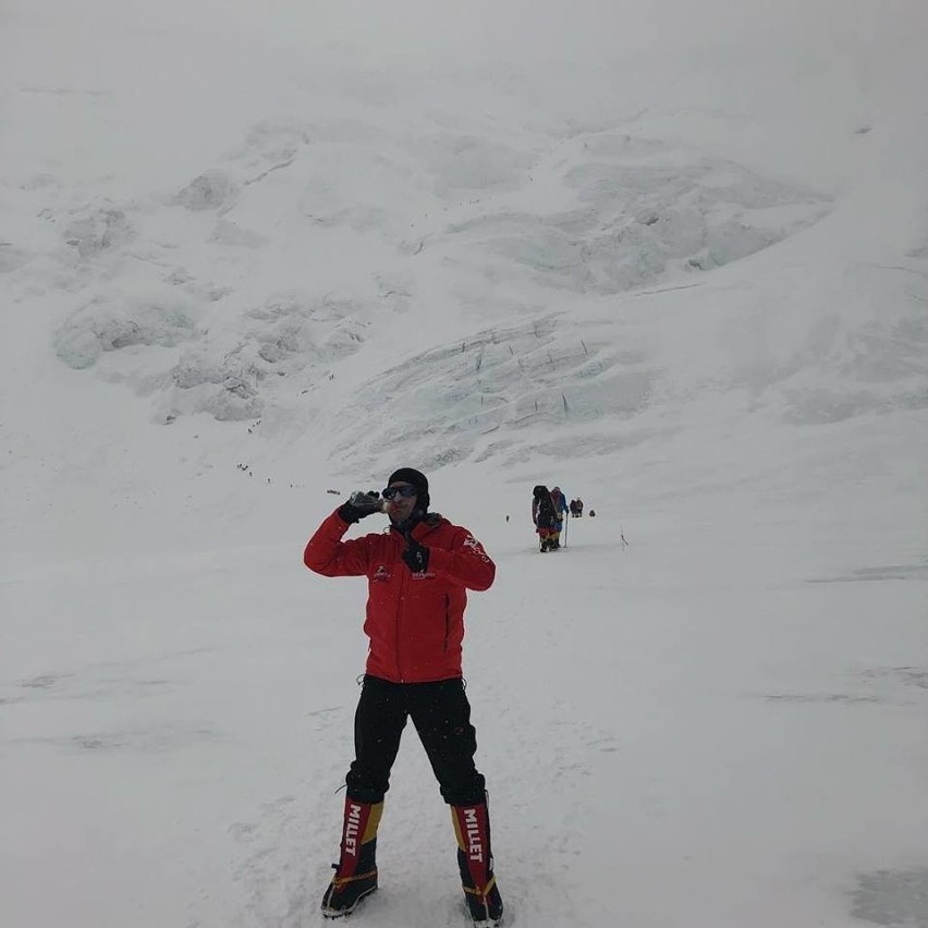 Kielecki przedsiębiorca i społecznik Kamil Suchański zdobył Mount Everest