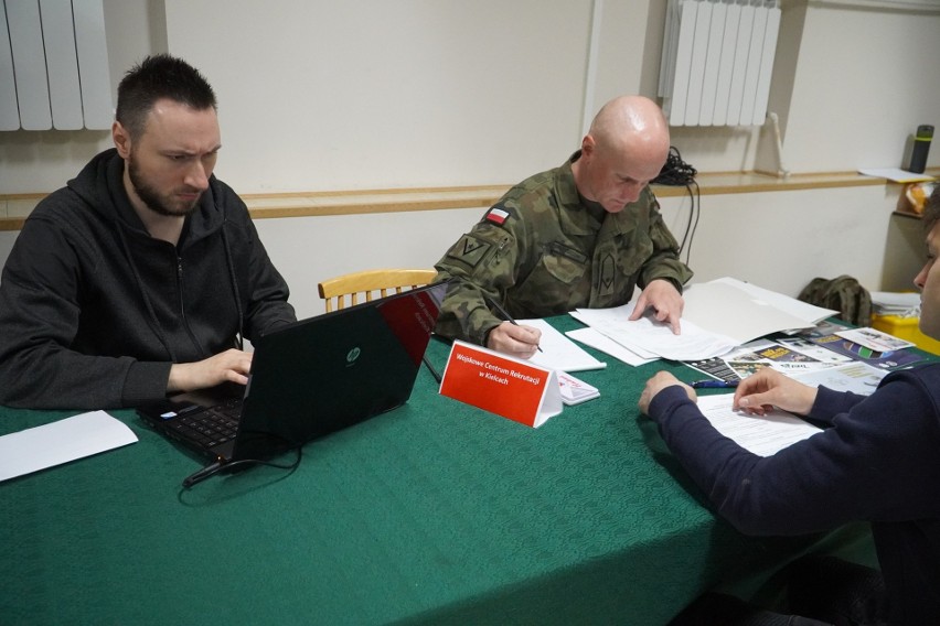 W powiecie skarżyskim rozpoczęła się kwalifikacja wojskowa.