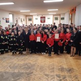 Kolejne promesy dla młodych strażaków z powiatu kieleckiego. Uroczysta zbiórka w Piekoszowie [ZDJĘCIA]