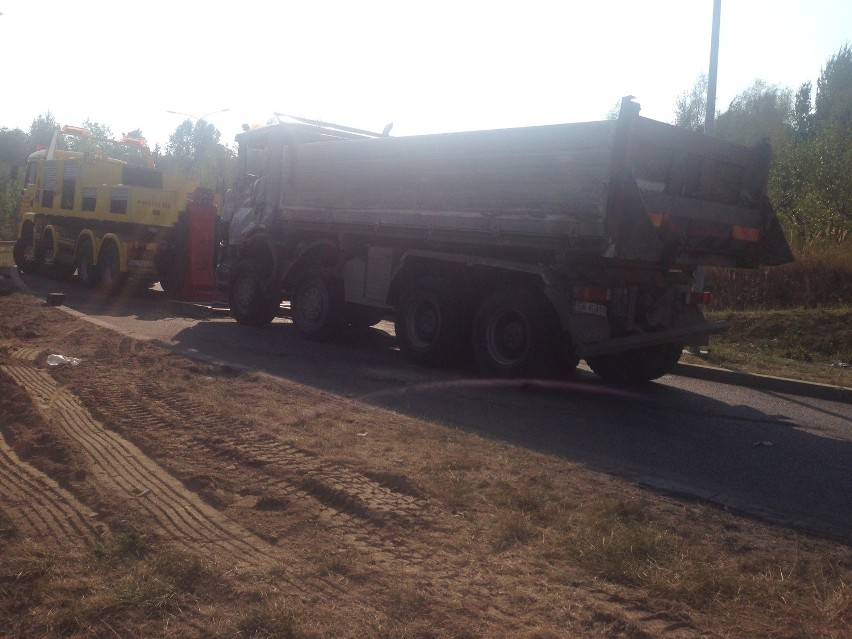 DZ24 Ruda Śląska: Przy zjeździe z DTŚ wywróciła się ciężarówka, są objazdy