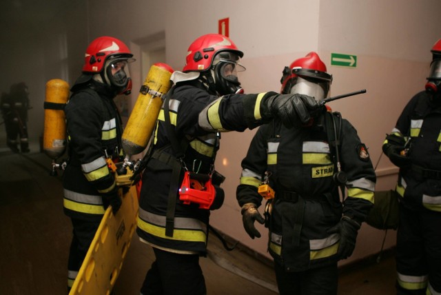 Na miejsce wezwano strażaków, w tym grupę do walki ze skażeniami chemicznymi z Zielonej Góry.