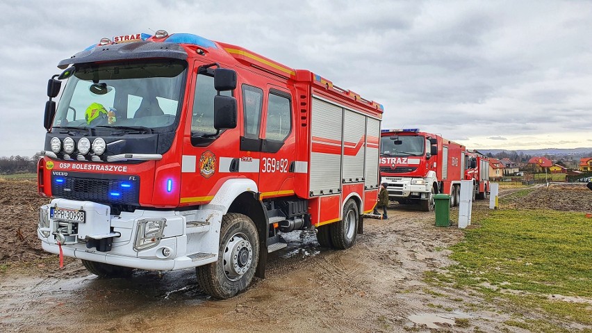 Pożar w kotłowni domu w Buszkowiczkach pod Przemyślem. Wyjechały trzy zastępy strażaków