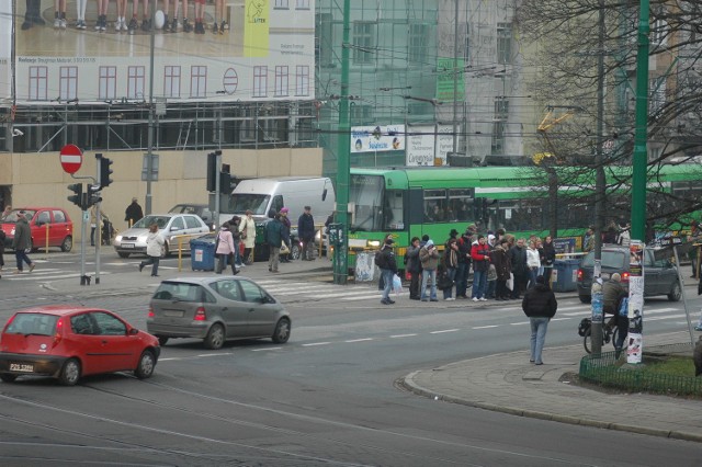 Szybki autobus miejski pojedzie ulicą Królowej Jadwigi w Poznaniu!