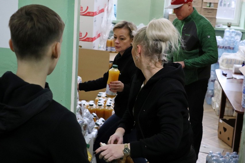Uczniowie zrobili paczki dla mieszkańców Winnicy w Ukrainie. To wspólna akcja Kielc i okolicznych gmin