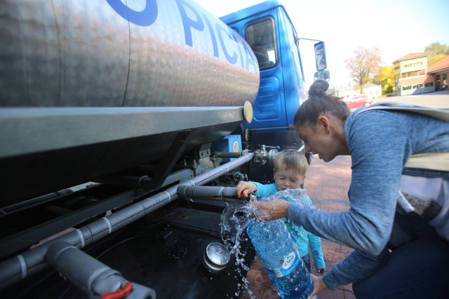 W gminie Mogilany wodę trzeba było dostarczać beczkowozami - zdjęcie ilustracyjne