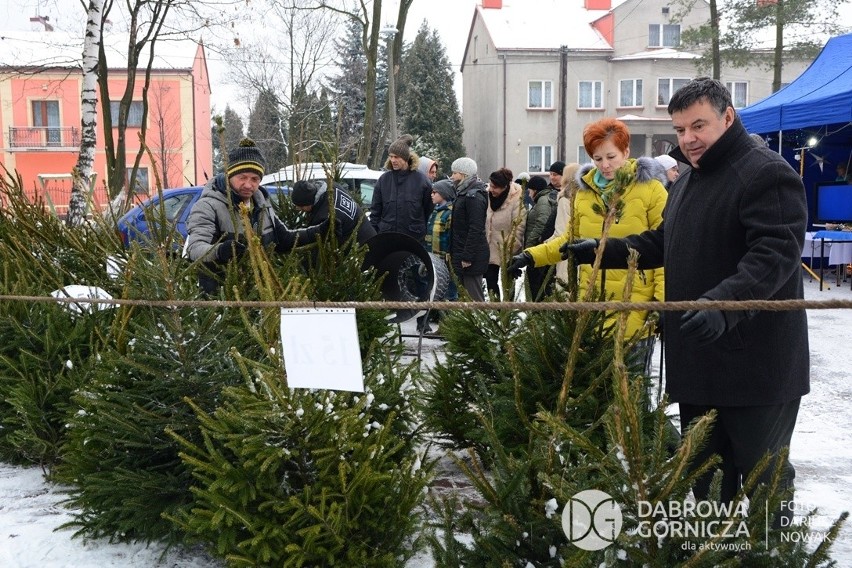 I Strzemieszycki Jarmark Bożonarodzeniowy. Na stoiskach...