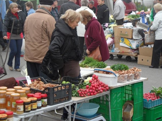 Targowisko na Zawodziu będzie funkcjonować, choć z ograniczeniami,Zobacz kolejne zdjęcia. Przesuwaj zdjęcia w prawo - naciśnij strzałkę lub przycisk NASTĘPNE