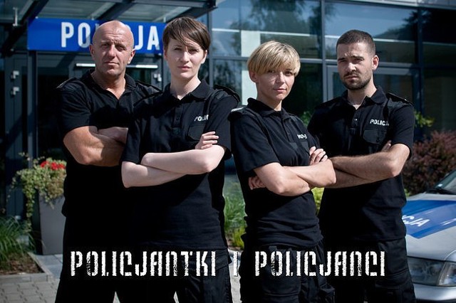 "Policjantki i policjanci" (fot. AplusC)