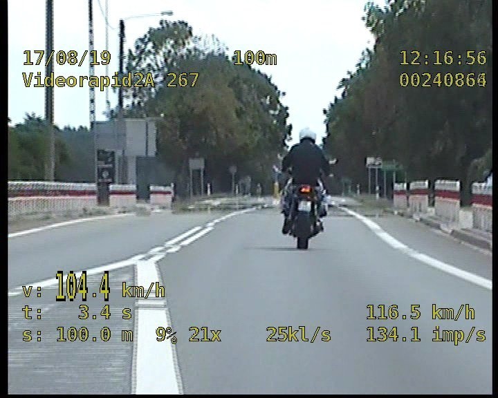 Motocyklista stracił prawo jazdy na 3 miesiące i został...