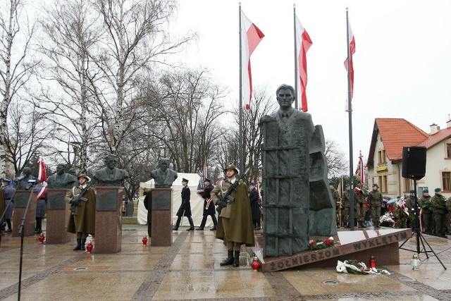 Uroczystości w Rzeszowie odbędą się przy odsłoniętym w 2013 roku pomniku Łukasza Cieplińskiego i członków IV Zarządu WIN