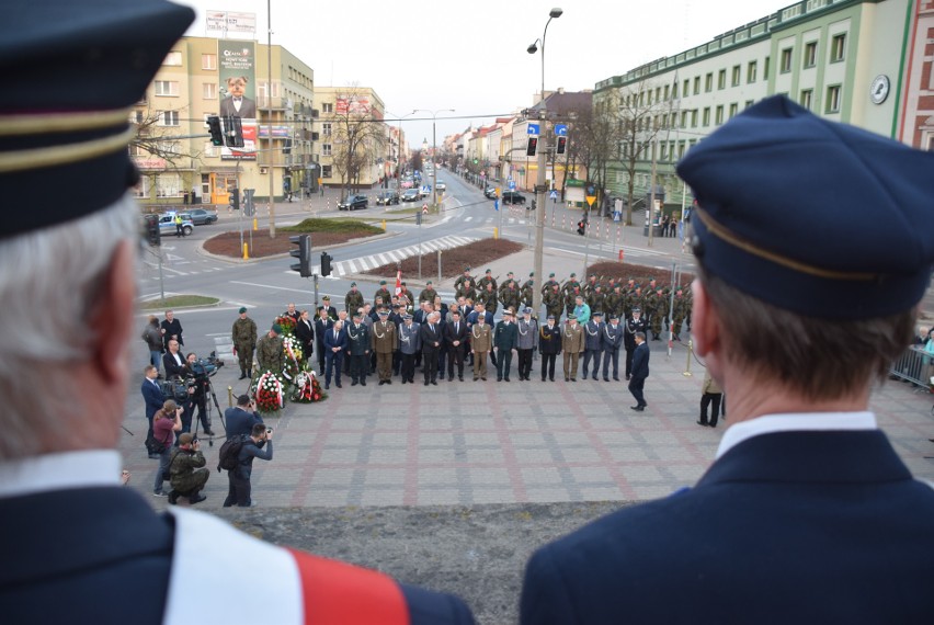 Uroczystości odbyły się przed Pomnikiem Ofiar Katastrofy...