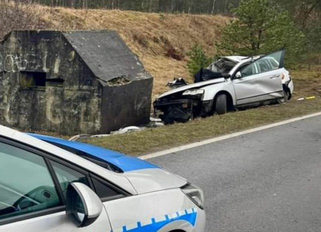 Policja bada okoliczności tragicznego wypadku, do którego doszło niedaleko Piły. Kierowca był mieszkańcem gminy Więcbork