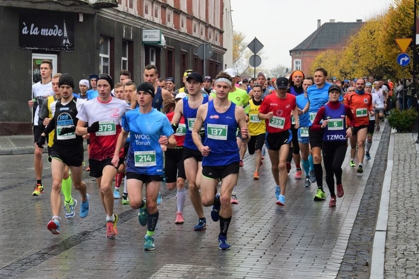 Prawie 400 zawodników wzięło udział w XXIV Biegu im. Rodziny...