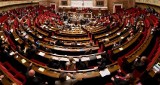 Według niepublikowanego sondażu, skrajna prawica we Francji może uzyskać większość w parlamencie