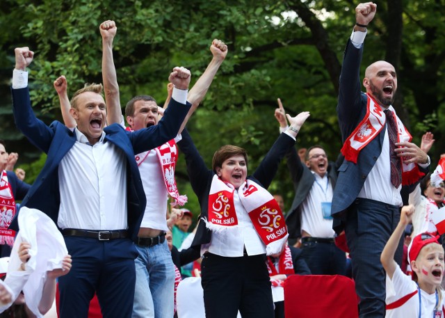 Beata Szydło oglądała mecz Polska - Ukraina w doborowym towarzystwie