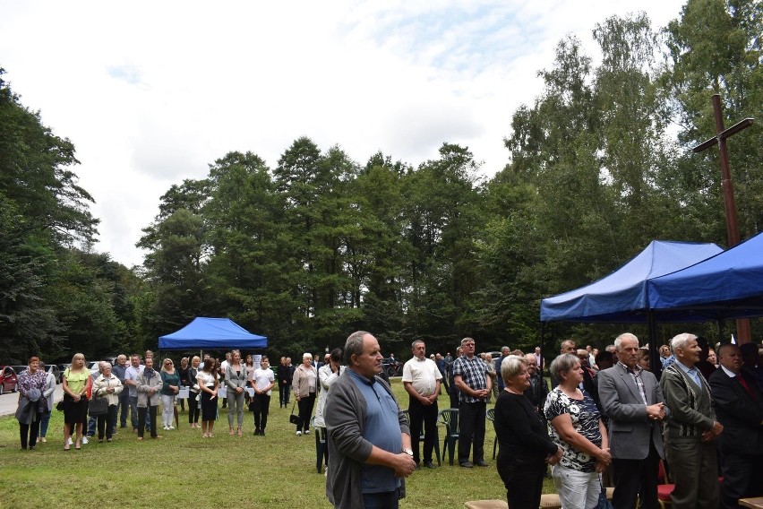 Coroczne wspominanie wysiedlonych odbyło się w Ludwinowie w gminie Gowarczów [ZDJĘCIA]