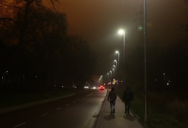Zdjęcie ilustracyjne oświetlenia ulicy