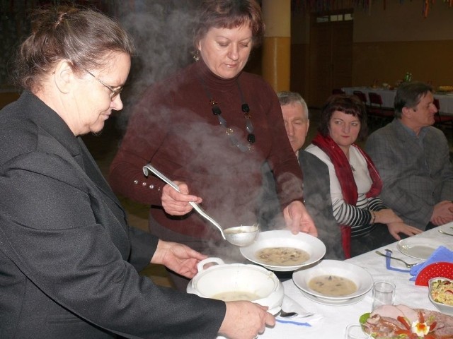 Kwas z zielonych gąsek oferowany na zapustach.