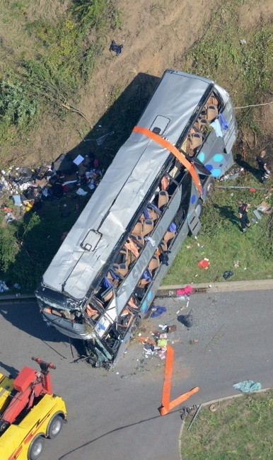 Wypadek pod Dreznem na A4. Zmarła 11 ofiara wypadku polskiego autokaru i busa [ZDJĘCIA]