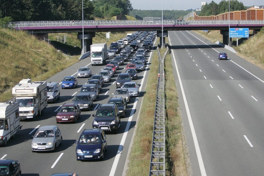 Korek przed bramkami autostradowymi