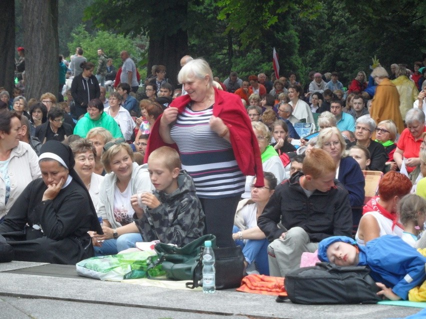 Częstochowa ŚDM 2016. Z każdą minutą przybywa pielgrzymów