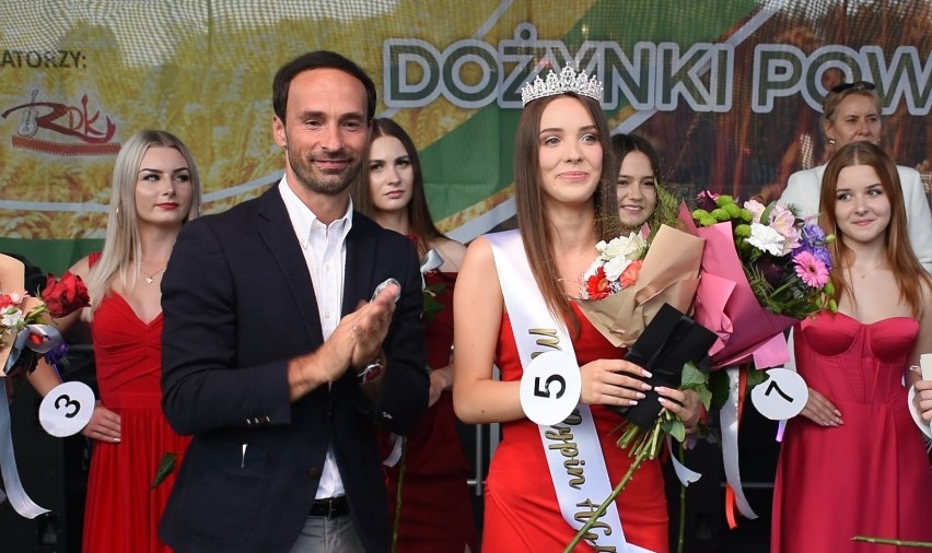 Oliwia Gawrońska najpiękniejszą rypinianką. Tak wyglądał konkurs Miss Rypin Agra 2023. Zobacz wideo