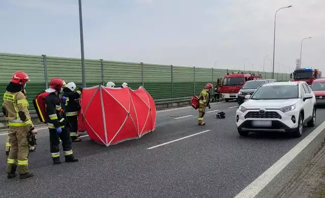 Potrącony rowerzysta zginął na miejscu.Zobacz więcej zdjęć ---->