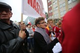 Protest pacjentów szpitala w Pszczyny przed śląskim NFZ w Katowicach: "Liczymy na wasze sumienie"! ZDJĘCIA