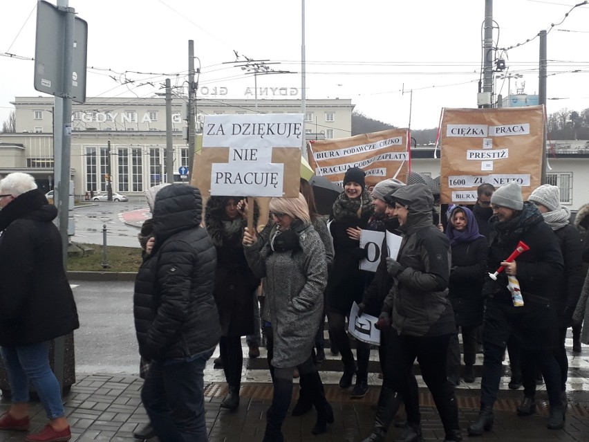 Protest urzędników z Sądu Rejonowego w Gdyni, 12 grudnia...