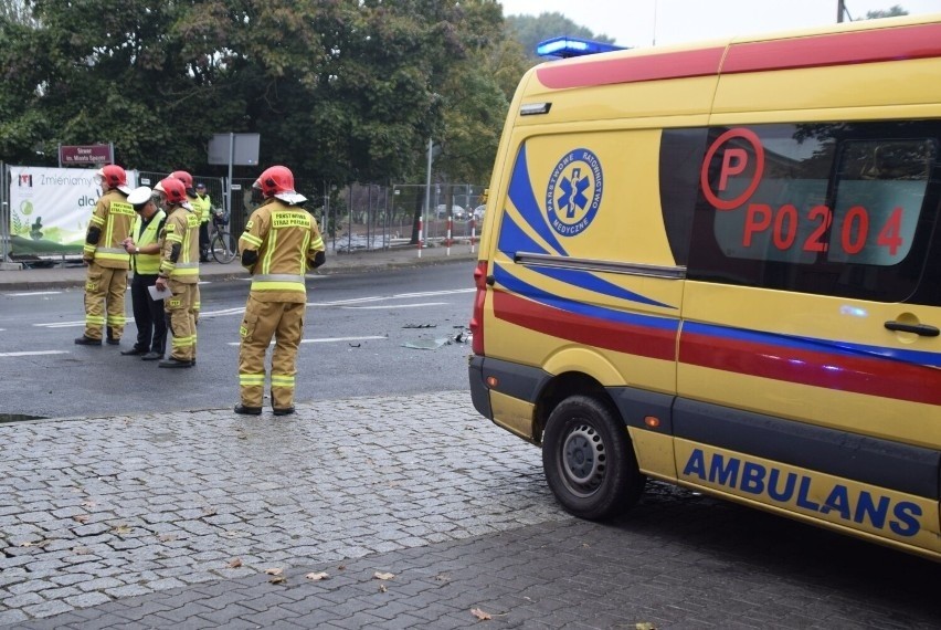 Gniezno. Wypadek na ulicy Łaskiego. Jedna osoba jest...