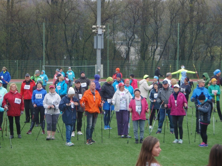 Chorzów: III Ogólnopolski Marsz Nordic Walking [ZDJĘCIA + WIDEO]