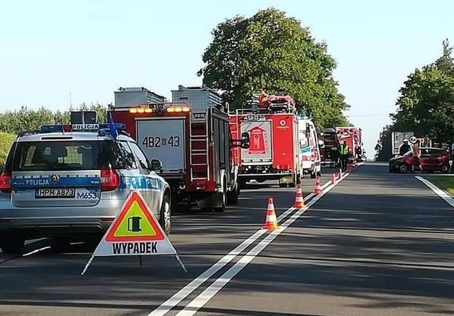 Domuraty. Wypadek na DK8. Zderzyły się trzy pojazdy. Jedna osoba trafiła do szpitala