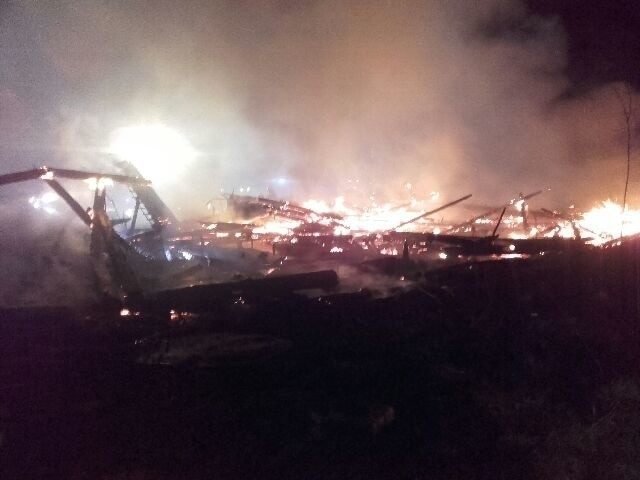 Wielki pożar tartaku w gminie Malechowo [ZDJĘCIA]