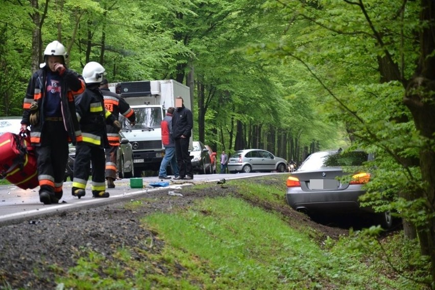 Wypadek w Jankowicach: Zderzenie bmw z mercedesem. W wypadku...