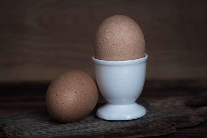Jajka są bardzo dobrym źródłem choliny...