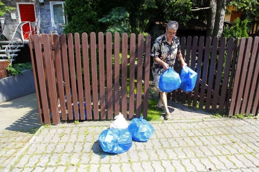 Piotr Janowski zapewnia, że złożył deklarację śmieciową....