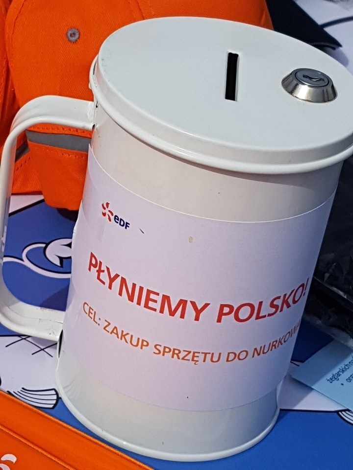 Płyniemy Polsko: Rybniczanie pokonali wzburzone morze