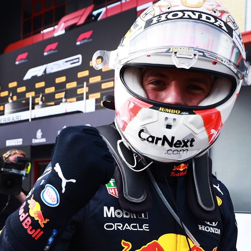 Holender, Max Verstappen, wygrał drugą rundę mistrzostw...