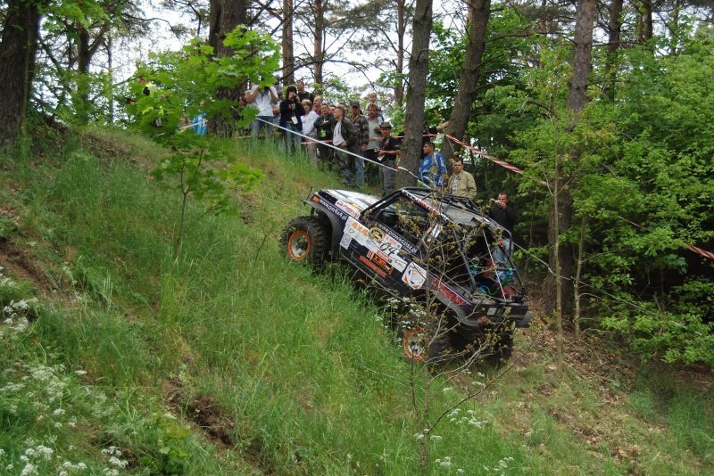 Rajd w Miastku od lat gromadzi śmietanke off-roadowej...