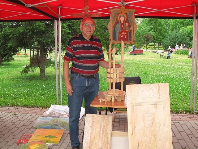 Marek Nikodem z Mogilna, oprócz swoich rzeźb pokazał  także projekt Planetarium Dziejów Mogilna.