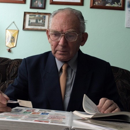 Bohdan Krawczyk upodobał sobie zbieranie znaczków pocztowych dokładnie 70 lat temu. - Moja pasja jest wciąż podsycana nowymi eksponatami - mówi.