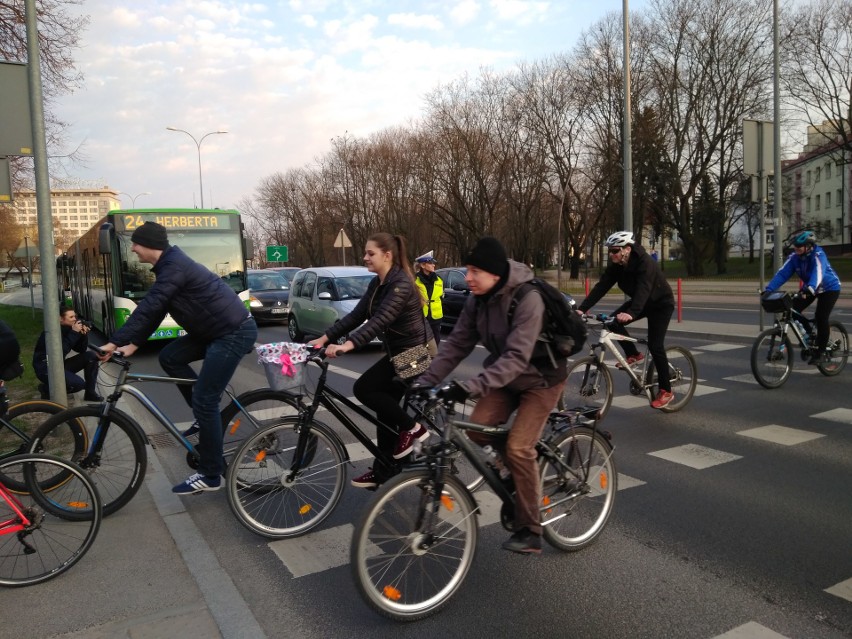Rozpoczęcie sezonu rowerowego w Białymstoku. Policja...