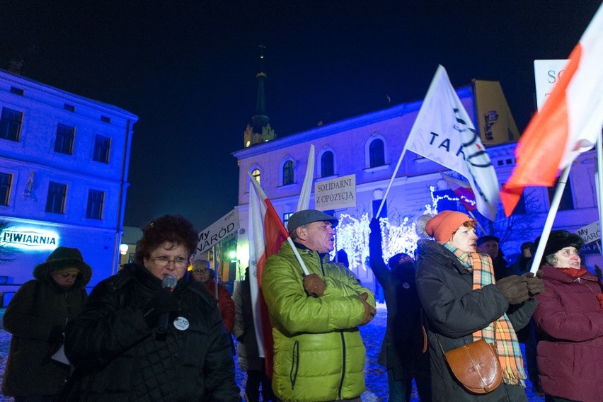 Tarnów. Protest "Solidarni z opozycją" [ZDJĘCIA, WIDEO]